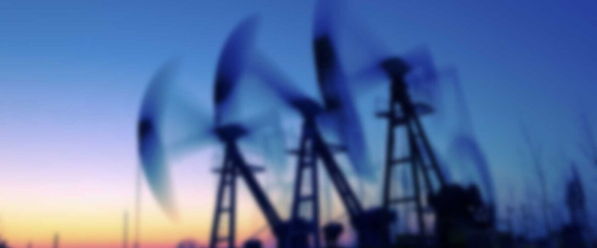 Oil prices extend losses as U.S. producers restore output post-hurricane